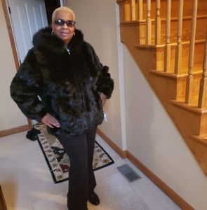 Meet your Posher, Charnique